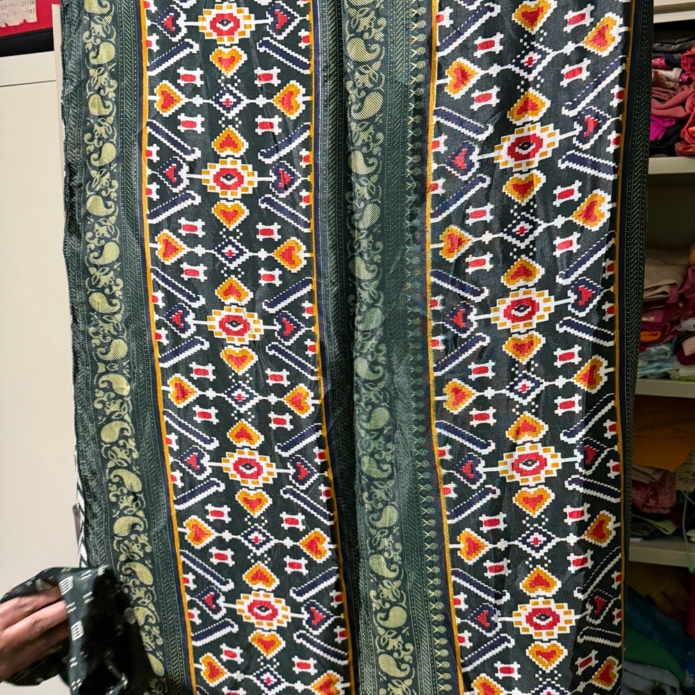 Colorful Patterned Saree - image 3